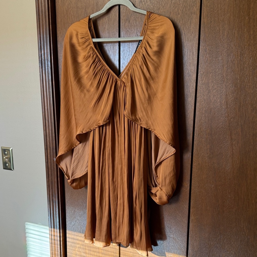 Chic Butterfly Sleeve Tan/Orange Dress